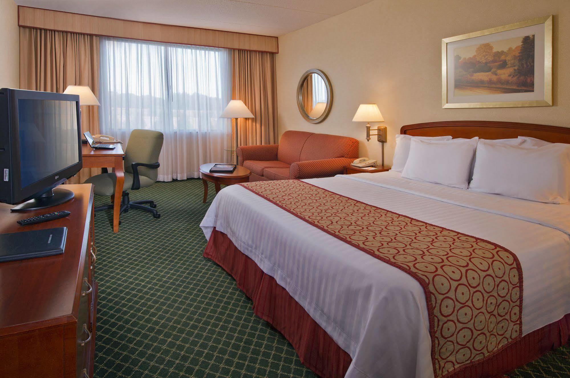 Courtyard Long Island Macarthur Airport Ronkonkoma Room photo
